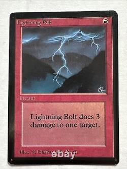 Magic the Gathering Beta Lightning Bolt NM