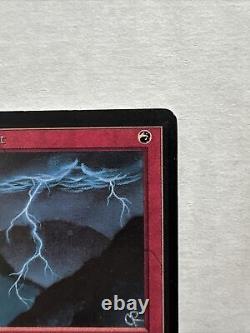 Magic the Gathering Beta Lightning Bolt NM