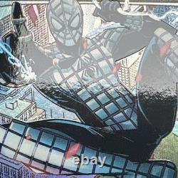 Spectacular Spider-Man (# 0237) (Borderless) (Textured Foil) MTG Magic